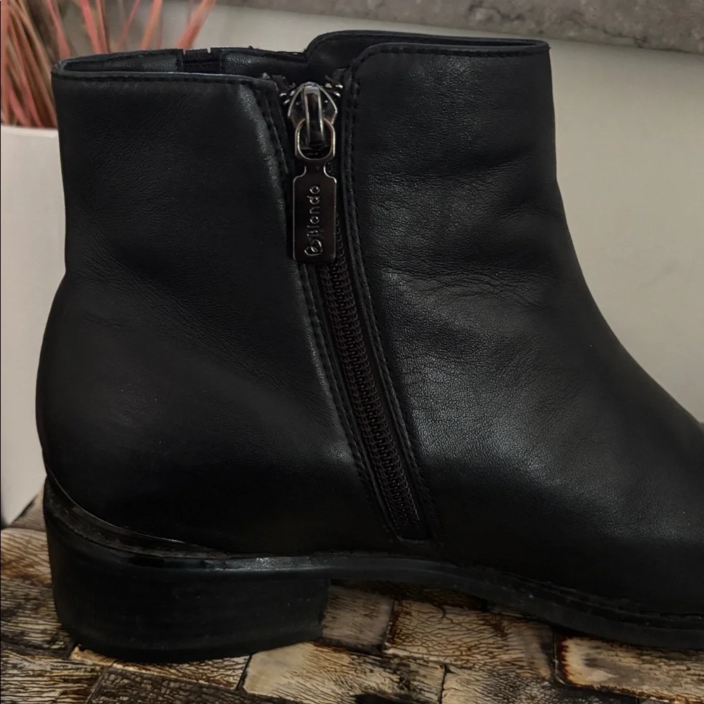 BLONDO (7W) AquaProtect Black Leather Ankle Booties Cowhair Waterproof Zipper - Picture 4 of 16